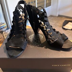 Vince Camuto VC-ELIAZ - Black Silk Goat/Heels Women’s Size 9M